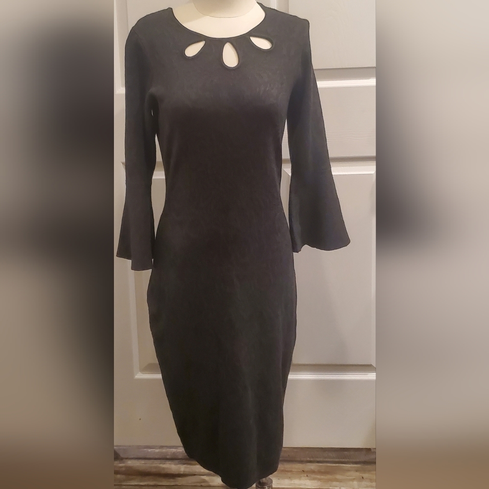 New stretchy fitted dress from Dress Barn size Medium